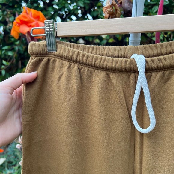 *SOLD* Offline By Aerie OTT Fleece Super Flare Pant; Size Medium - Picture 2 of 9